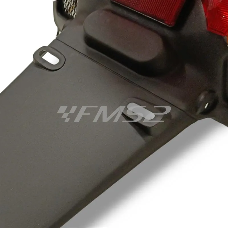 Fanale posteriore completo di parafango e gemme fanale e frecce con colori originali per scooter MBK Booster Next generation prodotti dal 1997 fino al 2006, ricambio 204324B