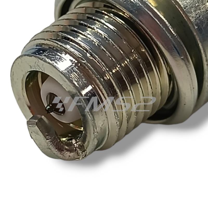 Candela NGK BR10HIX Iridio con filetto corto, con resistenza e attacco SAE svitabile per applicazioni racing varie, ricambio N20116692