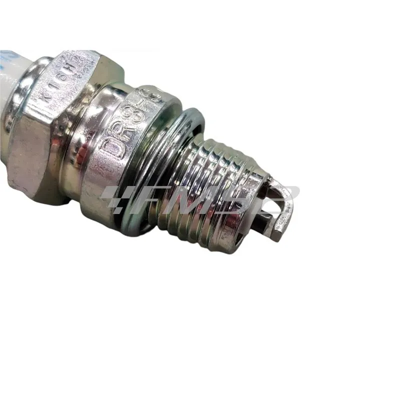 N4547080 Candela NGK DR8HS, filetto corto standard, stock nr.5123