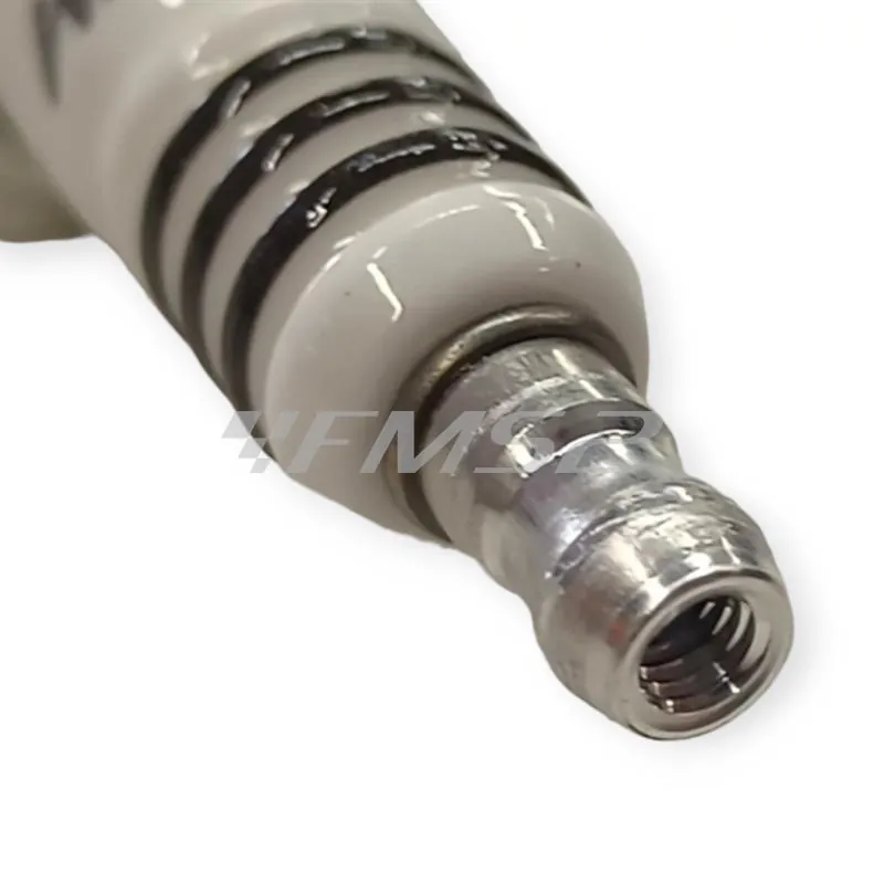 N82431070 Candela ngk br7eix   iridium filetto lungo stock nr.666