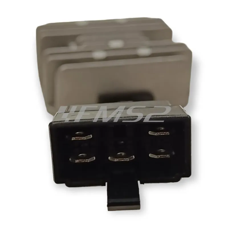 V734100116 Regolatore di tensione Kymco people s 125- 200 05 Bergamaschi
