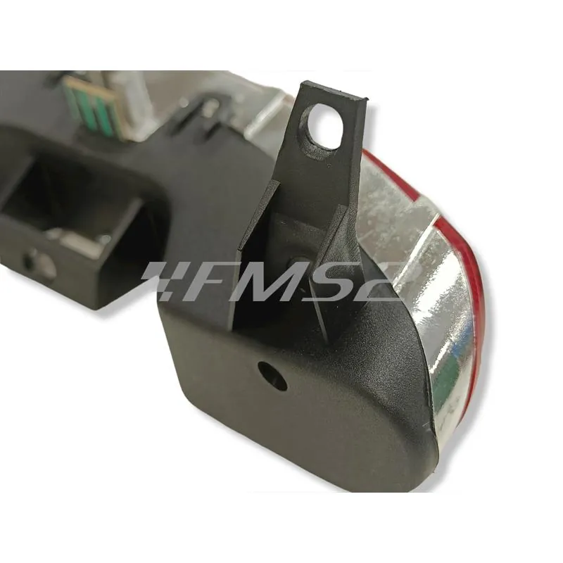 R52110021A0 Faro posteriore completo  Benelli