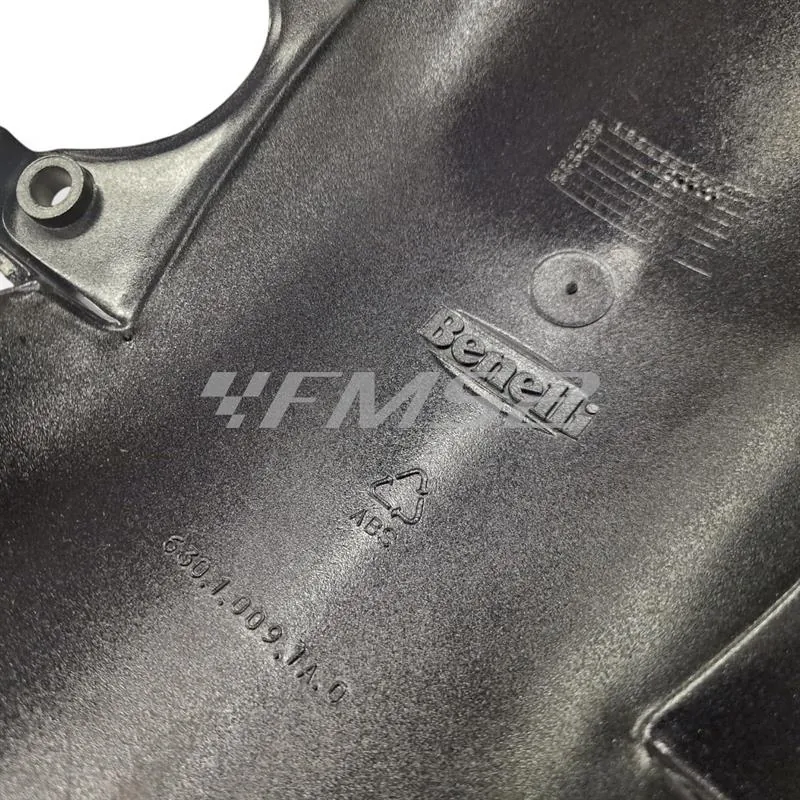 Parafango anteriore in plastica verniciata colore grigio scuro basalto metallizzato per maxi scooter Benelli Velvet 125, 150 e 250 cc prodotti dal 1999 fino al 2001, ricambio R63010091AAH