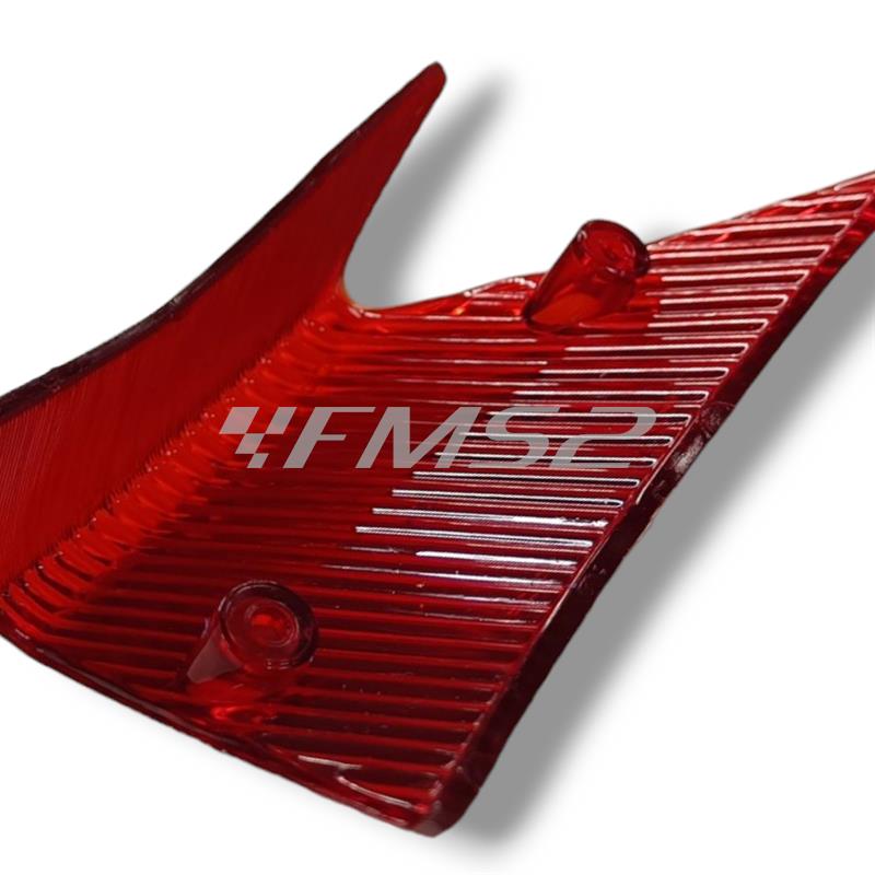 Gemma fanale posteriore Bosatta in plastica di colore rosso come originale per scooter Piaggio Zip 50 aria prodotti dal 2000 in poi e Zip SP 50 Lc prodotti dal 2000 in poi, ricambio RP247