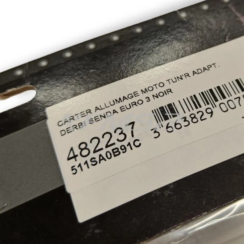 CGN482237 Copri volano Tun'r per ciclomotore Derbi senda euro3 in plastica di colore nero lucido