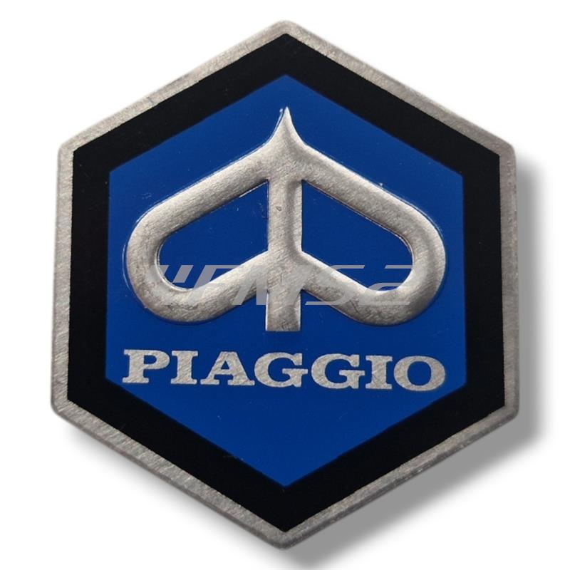 Scudetto Piaggio adesivo medio con forma esagonale e diametro 31 mm  sim.195577 (CIF), ricambio 5776