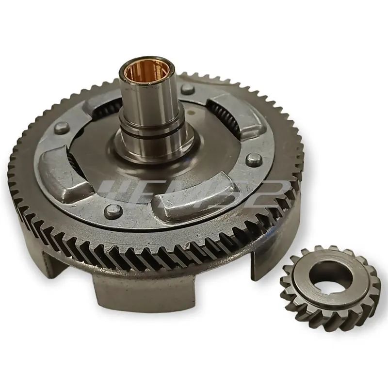 Campana frizione trasmissione Z 18x67 con denti elicoidali e parastrappi per montaggio motore Piaggio Ape e Vespa 50 cc, ricambio CIF 5990