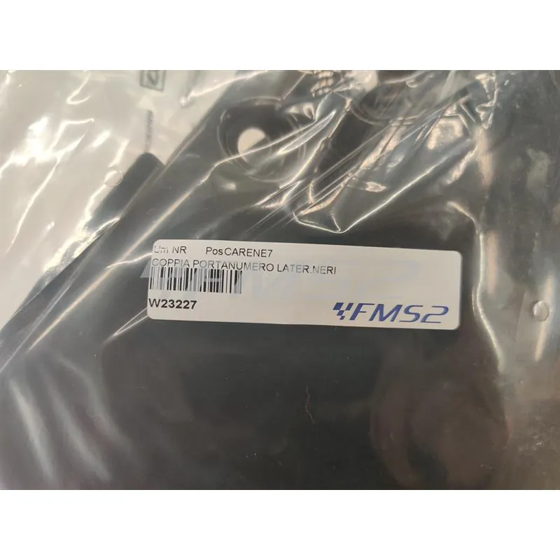 Coppia fianchetti sotto sella posteriori HM - Vent in plastica di colore nero senza grafiche per HM e Vent 50 cc e 125 cc enduro e motard, ricambio W23227