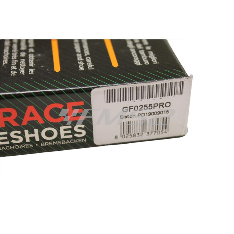 Ganasce freno posteriori Newfren modello prorace di colore rosso per uso sportivo e pista con un coefficiente di frenata molto più alto rispetto alle normali mescole, ricambio GF0255PRO