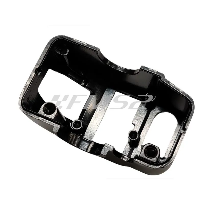 00135056 Coperchio anteriore comando devio fanali sinistro nudo senza pulsanti in alluminio di colore nero per scooter e maxi scooter Kymco Agility 50, 125, 150 e 200 cc
