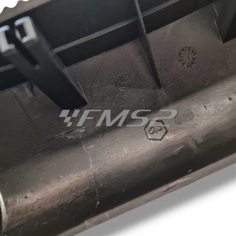 Protezione paraspruzzi posteriore in plastica di colore nero originale per Piaggio Vespa T5 125 cc 2 tempi prodotte dal 1985 fino al 1989 con prefisso telaio VNX5T, ricambio 233005