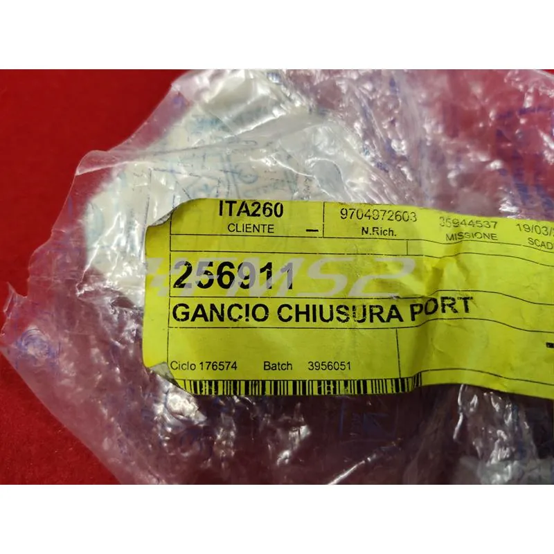 256911 Gancio bauletto anteriore vespa (Piaggio Gilera)