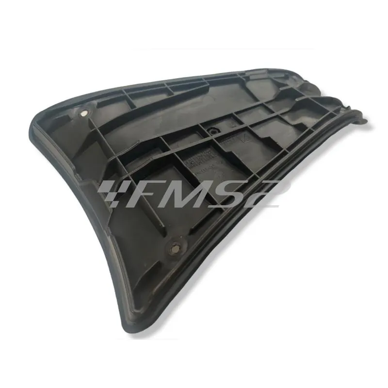 Tappeto centrale in plastica rigida di colore nero per Piaggio Vespa GranTurismo, GT, GTV 125, 200,250 e 300 cc 4 tempi , ricambio 577182