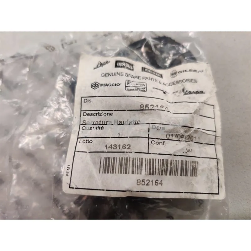852164 Serratura bauletto con chiave