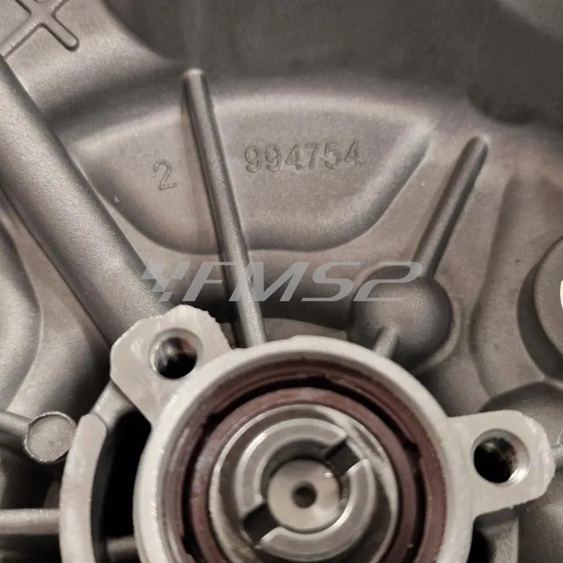 8798315 Coperchio copri volano in alluminio con pompa acqua originale Piaggio per maxi scooter 125/250/300 cc