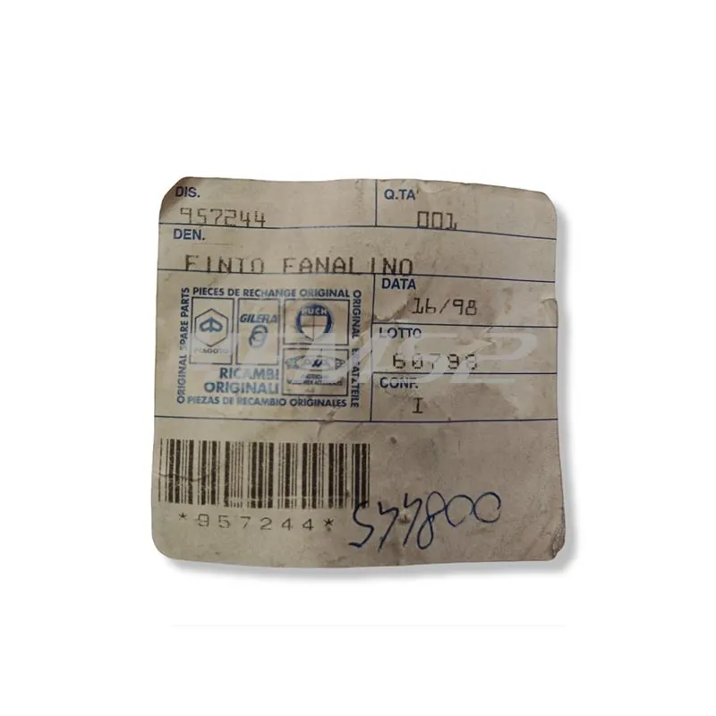 957244 Finto fanalino stop portapacchi posteriore mc3 50 Piaggio