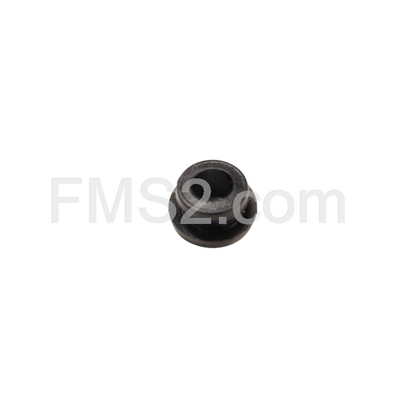 Gommino piccolo di colore nero per passaggio gancio esterno fissaggio cofani laterali vespa old model e PX 1° serie (RICAMBI VESPA OLD), ricambio 04204902
