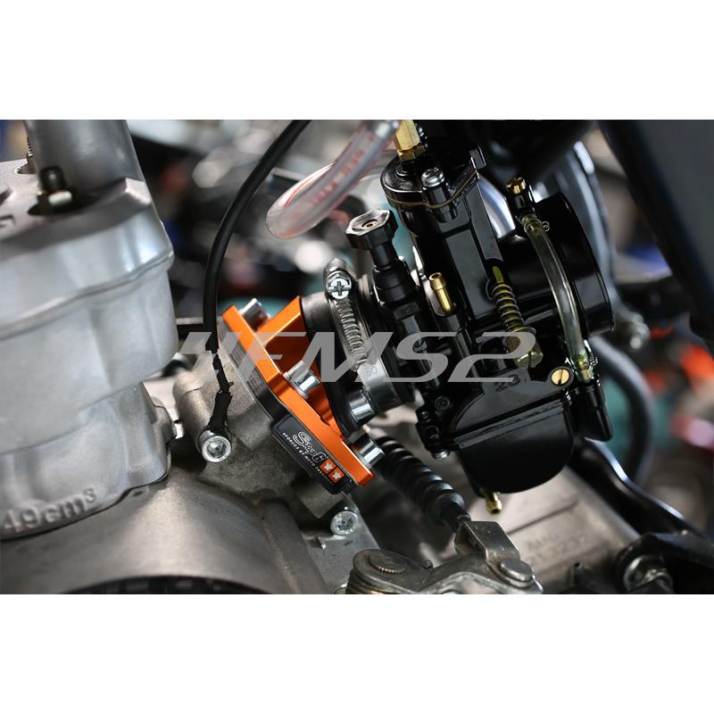 Collettore aspirazione Stage6 R/T highflow 28 per motori Derbi e Minarelli AM6 anodizzato arancio, ricambio S63318812OR