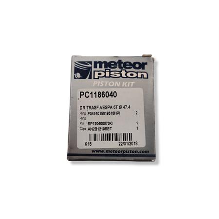 Pistone meteor completo di fasce elastiche, spinotto e seeger da abbinare al gruppo termico DR vespa 6 travasi con diametro 47,4 mm per Piaggio Vespa 50, Ape 50, PK50, ricambio PC1186040