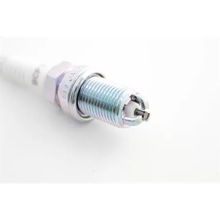 N0933070 Candela NGK BCP7ET, filetto lungo