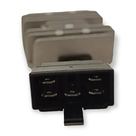 V734100116 Regolatore di tensione Kymco people s 125- 200 05 Bergamaschi