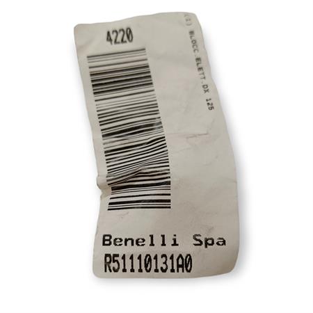 Commutatore luci destro Benelli, ricambio R51110131A0