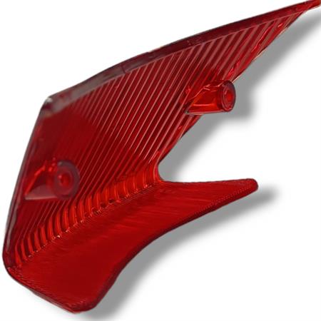 Gemma fanale posteriore Bosatta in plastica di colore rosso come originale per scooter Piaggio Zip 50 aria prodotti dal 2000 in poi e Zip SP 50 Lc prodotti dal 2000 in poi, ricambio RP247