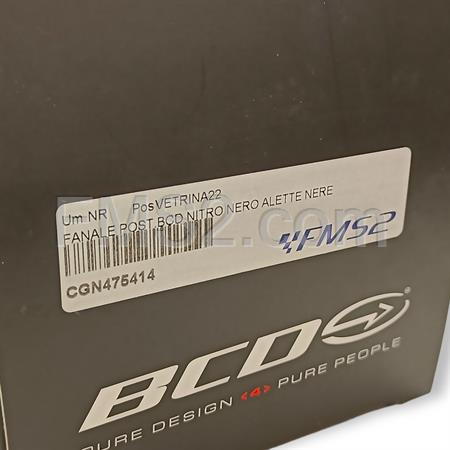 Fanale posteriore BCD di colore nero con alette nere e luci led per scooter Mbk Nitro e Yamaha Aerox prodotti fino al 2012, ricambio CGN475414