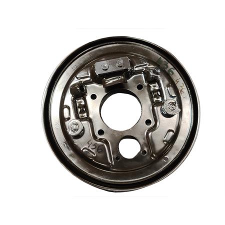 Disco porta ganasce posteriore sinistro originale Piaggio in metallo verniciato di colore nero per Piaggio Ape 50 prodotte dal 1980 fino al 2017, ricambio 15360-SX