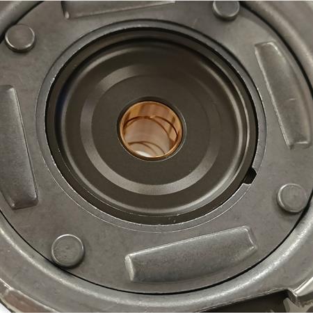 Campana frizione trasmissione Z 18x67 con denti elicoidali e parastrappi per montaggio motore Piaggio Ape e Vespa 50 cc, ricambio CIF 5990