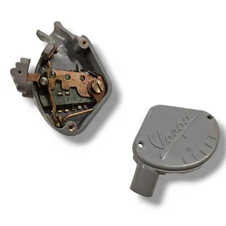 9110 Commutatore devio luci CIF originale per Piaggio Vespa 125 VM2T e VN1T e VN2T prodotte dal 1954 fino al 1957 e Vespa 150 fino al telaio 51010 prodotte dal 1955 fino al 1956