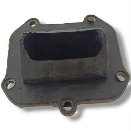 Collettore aspirazione One Italia in gomma con attacco a 5 viti per motori Rotax montati sulla Aprilia RS  125 cc prodotte dal 1999 fino al 2010 e Aprilia 125 cc Tuono, ricambio 77140660