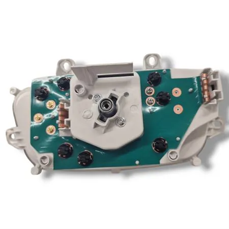 Strumentazione contachilometri One tipo originale completa di vetro intercambiabile con versione originale Magneti Marelli o Pricol montate su Mbk Booster e Yamaha Bw's 50 prodotti dal 2004 in poi, ricambio 77164022