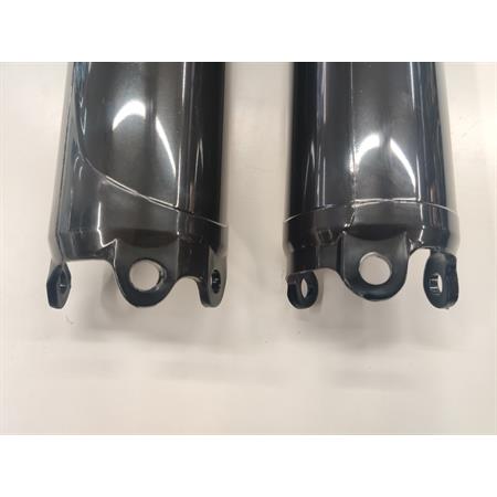 Coppia parasteli forcella anteriore di colore nero per HM-Vent 50, 125, 250 e 450 cc prodotti dal 2003 fino al 2012, ricambio SM00120