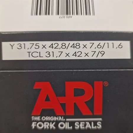 Kit paraolio e parapolvere Mentasti per forcella anteriore Malaguti con misura 31,7X42X7/9 e 31,75X42,8/48X7,6/11,6, ricambio ARI077