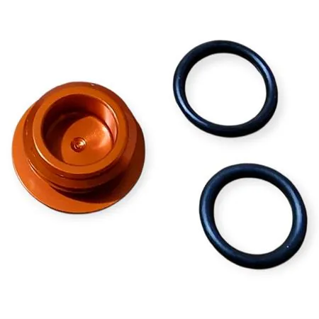 AV3002A Tappo carico olio M24 X 3 mm anodizzato arancione con chiave da 13 mm specifico per KTM, GAS GAS, HUSQVARNA, HUSABERG, VENT e SHERCO