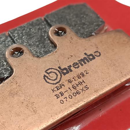 Pastiglie freno BREMBO anteriori sinterizzate, ricambio 07006XS