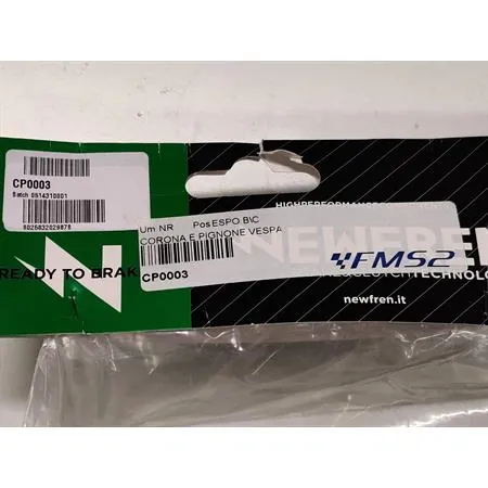CP0003 Coppia trasmissione primaria a denti elicoidali con rapporto originale Z24x61 Newfren con parastrappi per Piaggio Vespa 125 primavera e 125 Et3 