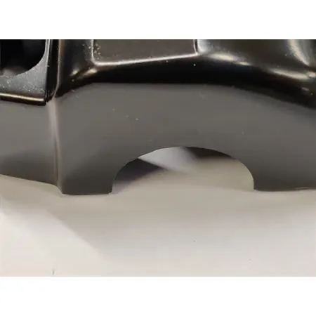 00135054 Coperchio anteriore comando devio fanali destro nudo senza pulsante avviamento  in alluminio di colore nero per scooter e maxi scooter Kymco Agility 50, 125, 150 e 200 cc