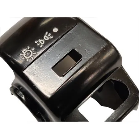 00135054 Coperchio anteriore comando devio fanali destro nudo senza pulsante avviamento  in alluminio di colore nero per scooter e maxi scooter Kymco Agility 50, 125, 150 e 200 cc