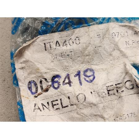 Anello seeger per secondario Piaggio innesto dentato, ricambio 006419