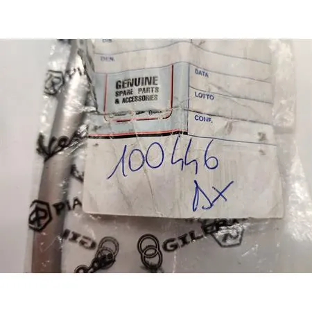 100446 Listello tappetino centrale vespa (Piaggio Gilera)