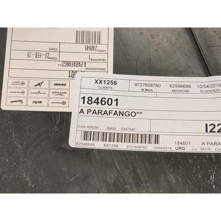 Parafango anteriore originale in plastica di colore grigio per Piaggio Ape 50 TL3T prodotte dal 1980 fino al 1985, ricambio 184601