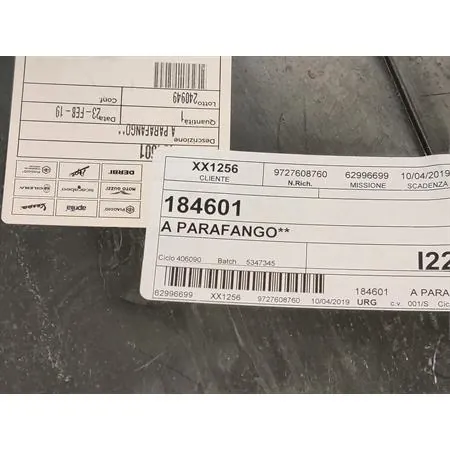 184601 Parafango anteriore originale in plastica di colore grigio per Piaggio Ape 50 TL3T prodotte dal 1980 fino al 1985