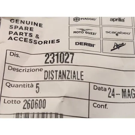 Boccola distanziale in acciaio zincato originale Piaggio per applicazioni varie su scooter e Ape, ricambio 231027