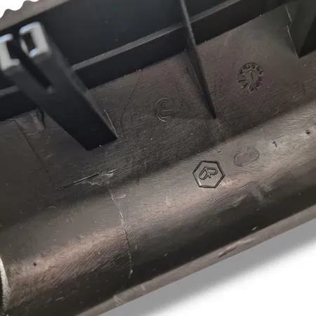 Protezione paraspruzzi posteriore in plastica di colore nero originale per Piaggio Vespa T5 125 cc 2 tempi prodotte dal 1985 fino al 1989 con prefisso telaio VNX5T, ricambio 233005