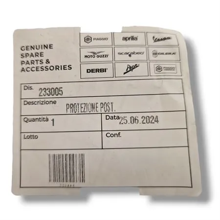 Protezione paraspruzzi posteriore in plastica di colore nero originale per Piaggio Vespa T5 125 cc 2 tempi prodotte dal 1985 fino al 1989 con prefisso telaio VNX5T, ricambio 233005
