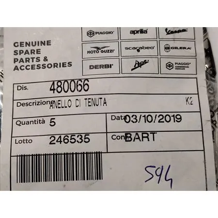 480066 Anello di tenuta paraolio originale Piaggio corteco viton verde con misura 17x28x5 mm BAVISLRSX7 per albero primario scooter con motore Piaggio raffreddati ad aria e liquido prodotti dal 2000 in poi