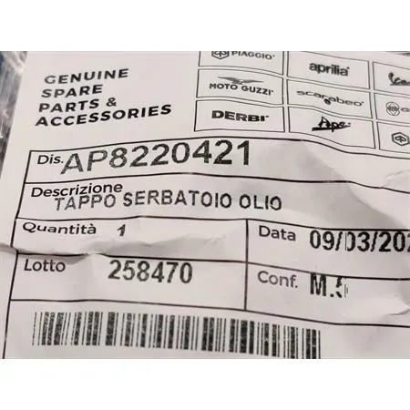 AP8220421 Tappo serbatoio olio miscela originale per scooter Aprilia Sr, Amico, Rally, Scarabeo, Sonic 50 cc 2 tempi 