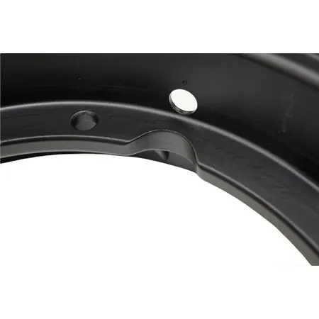 Cerchio tubeless vespa 10 pollici nero e cromo in alluminio e produzione made in Italy (FA ITALIA), ricambio 4555621